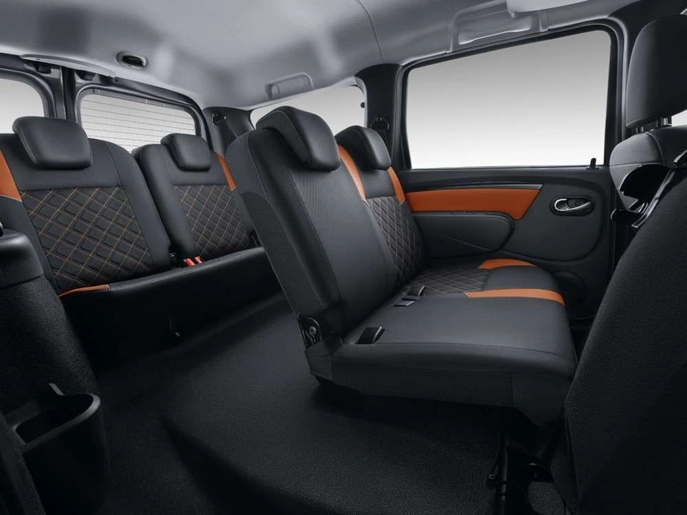 Lada Largus - фото №21