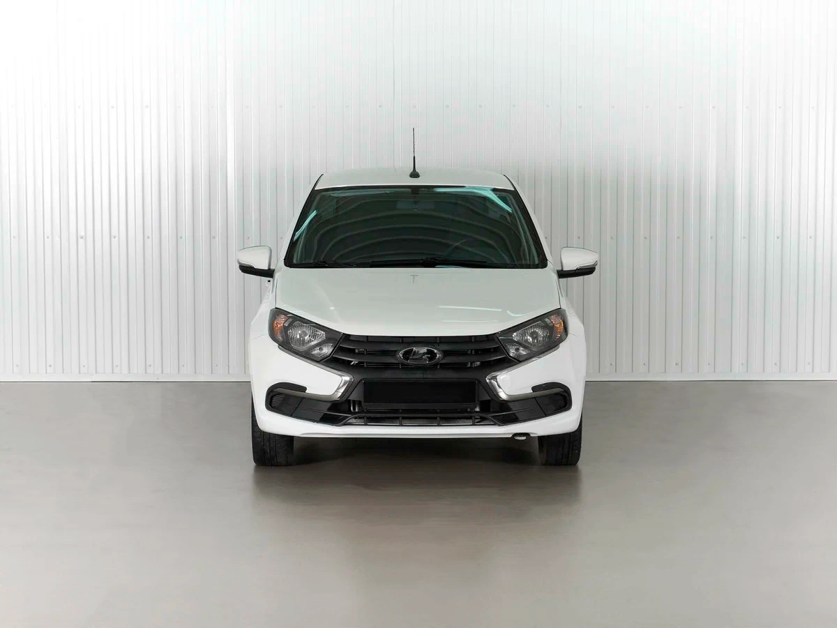 Lada Granta Хэтчбек - фото №3