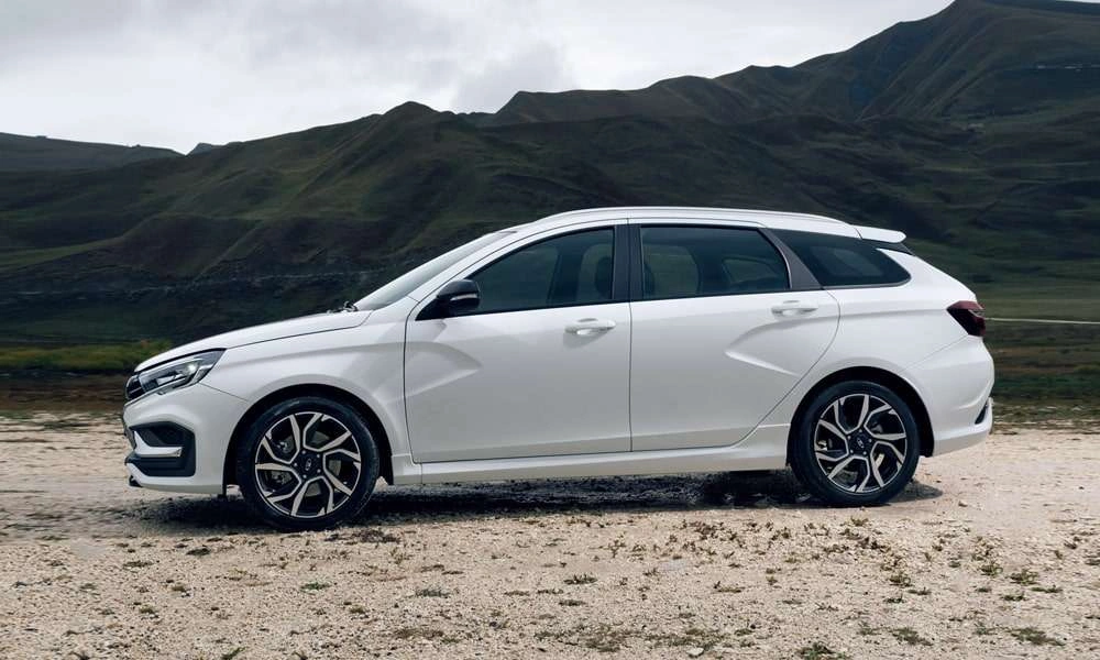 Lada Vesta SW Sportline - фото №12