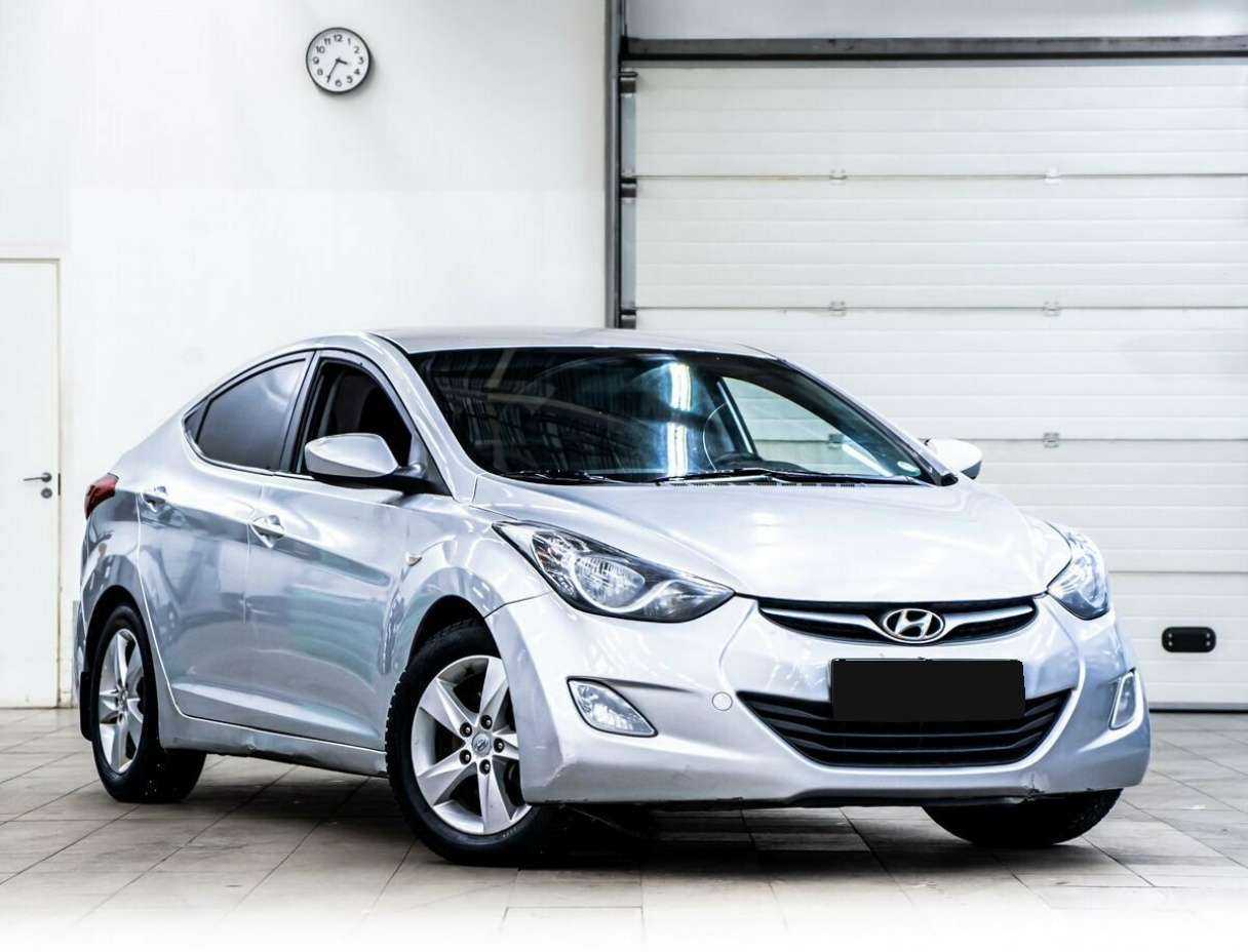 Hyundai Elantra, 2012 - фото №2