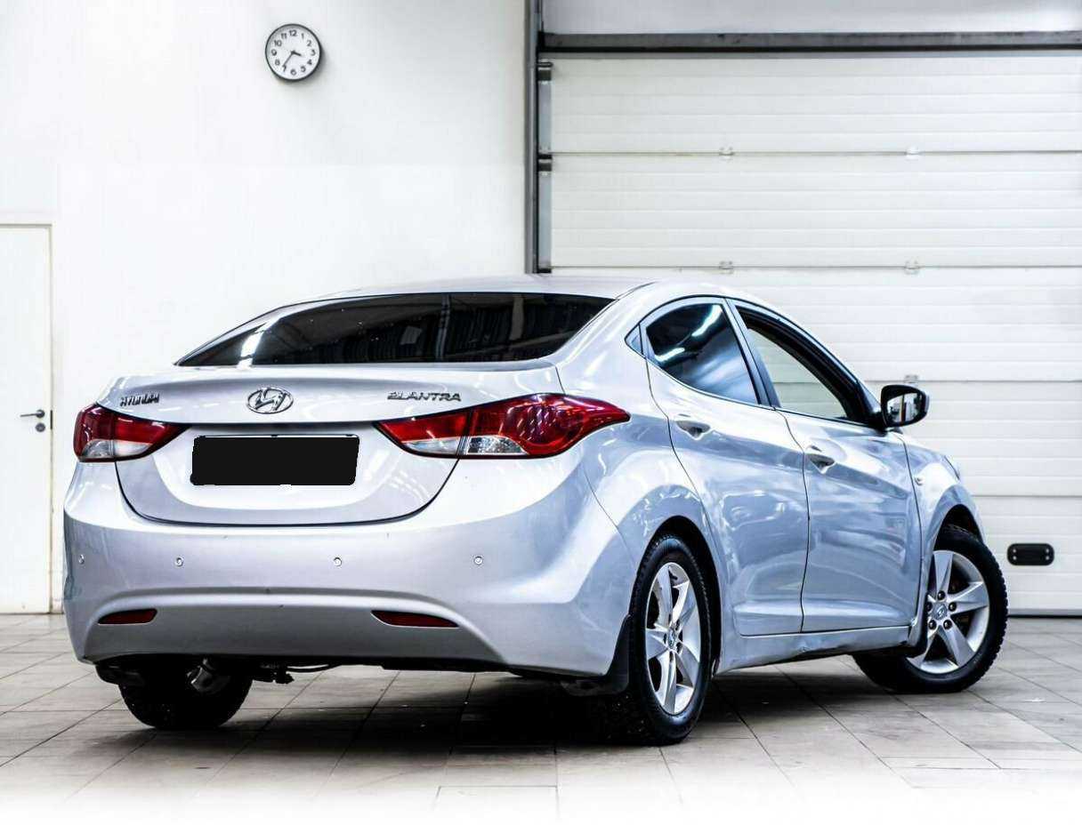 Hyundai Elantra, 2012 - фото №3