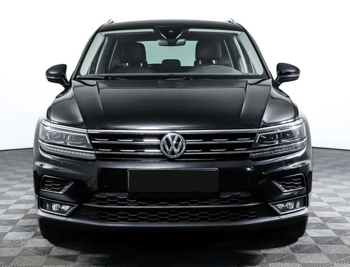 Volkswagen Tiguan, 2020 - фото №2
