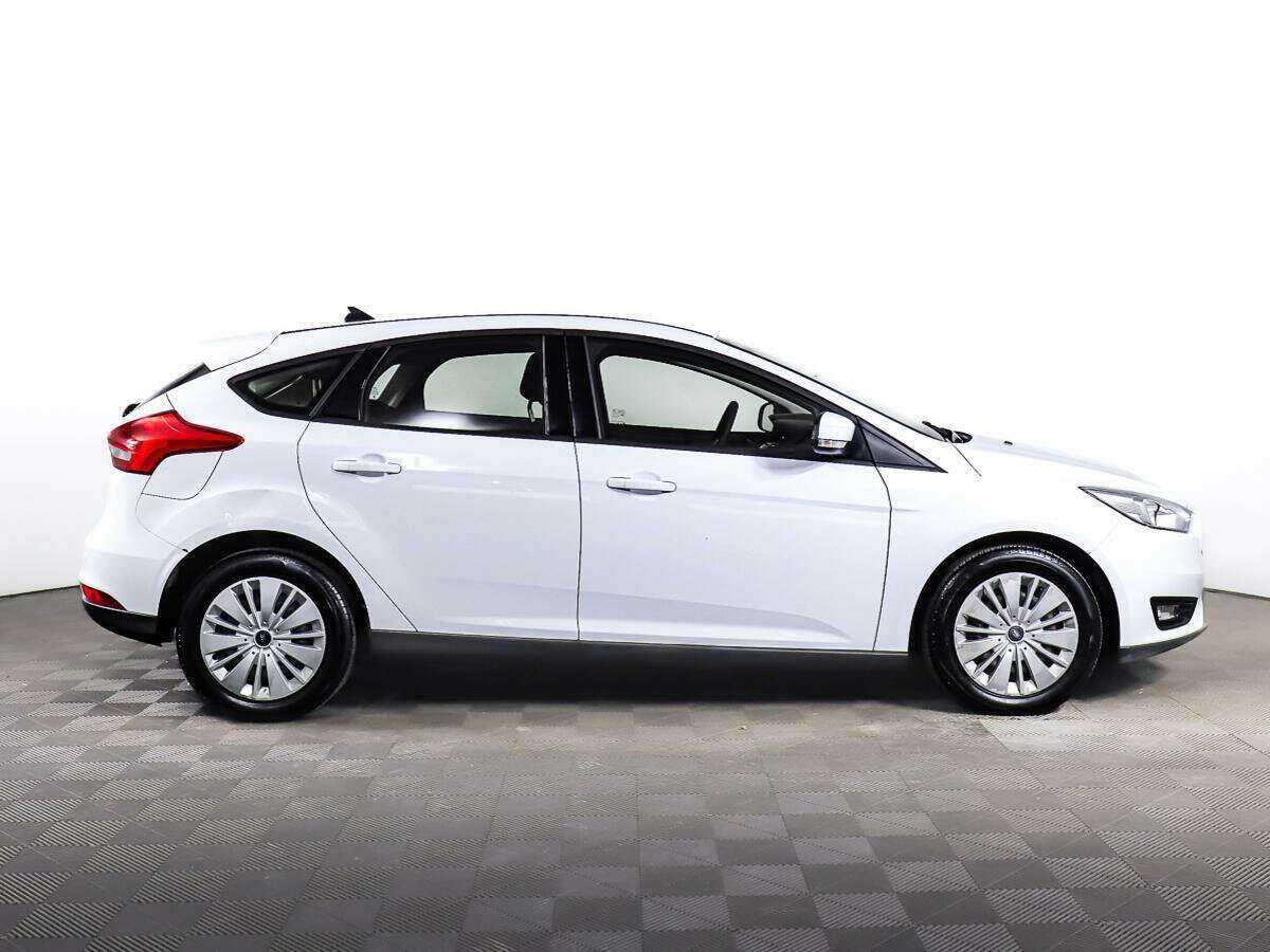 Ford Focus, 2018 - фото №3
