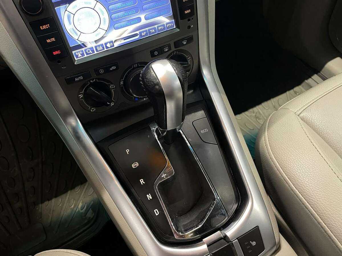 Opel Antara, 2012 - фото №4