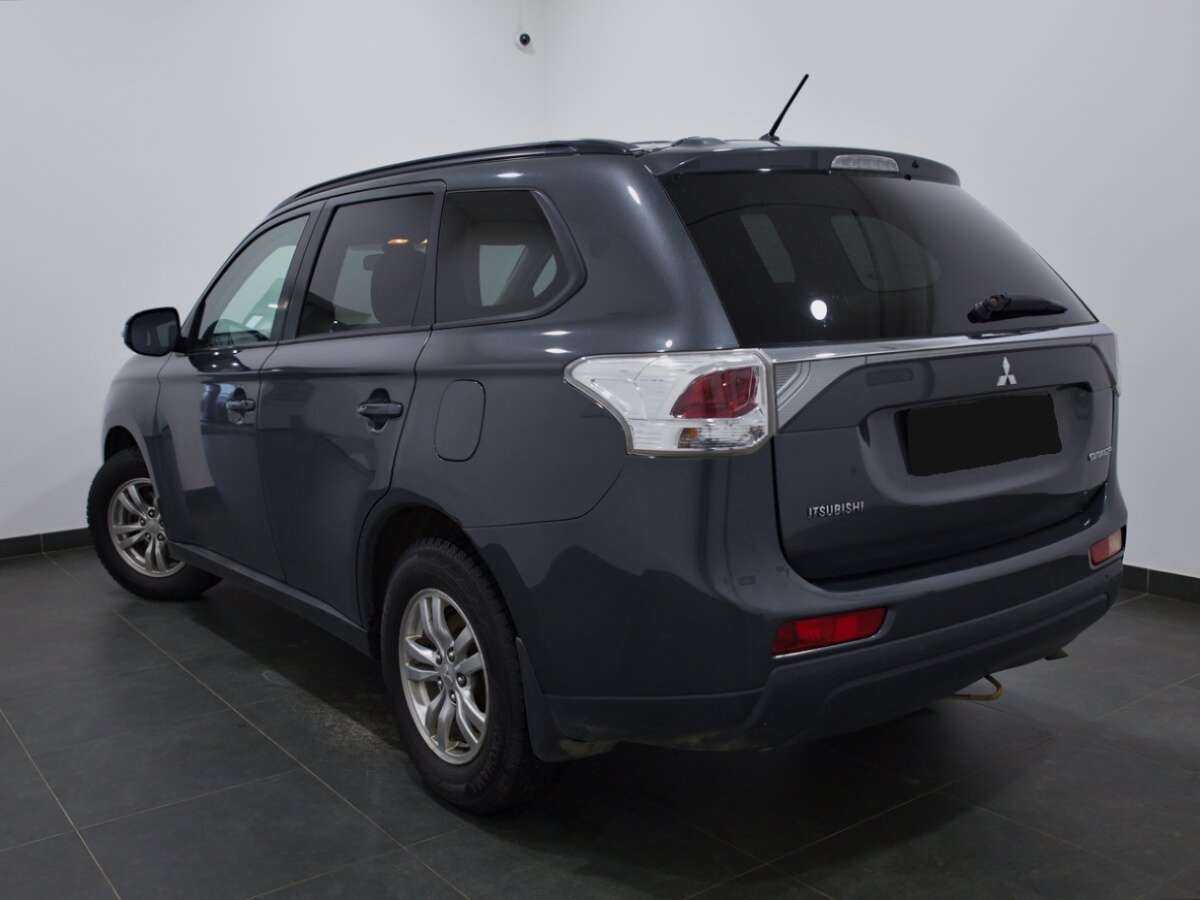 Mitsubishi Outlander, 2013 - фото №3