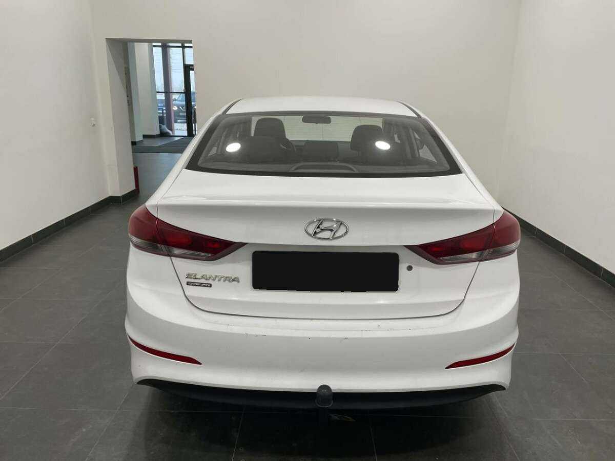 Hyundai Elantra, 2016 - фото №4