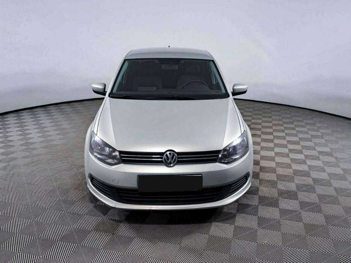Volkswagen Polo, 2012 - фото №2
