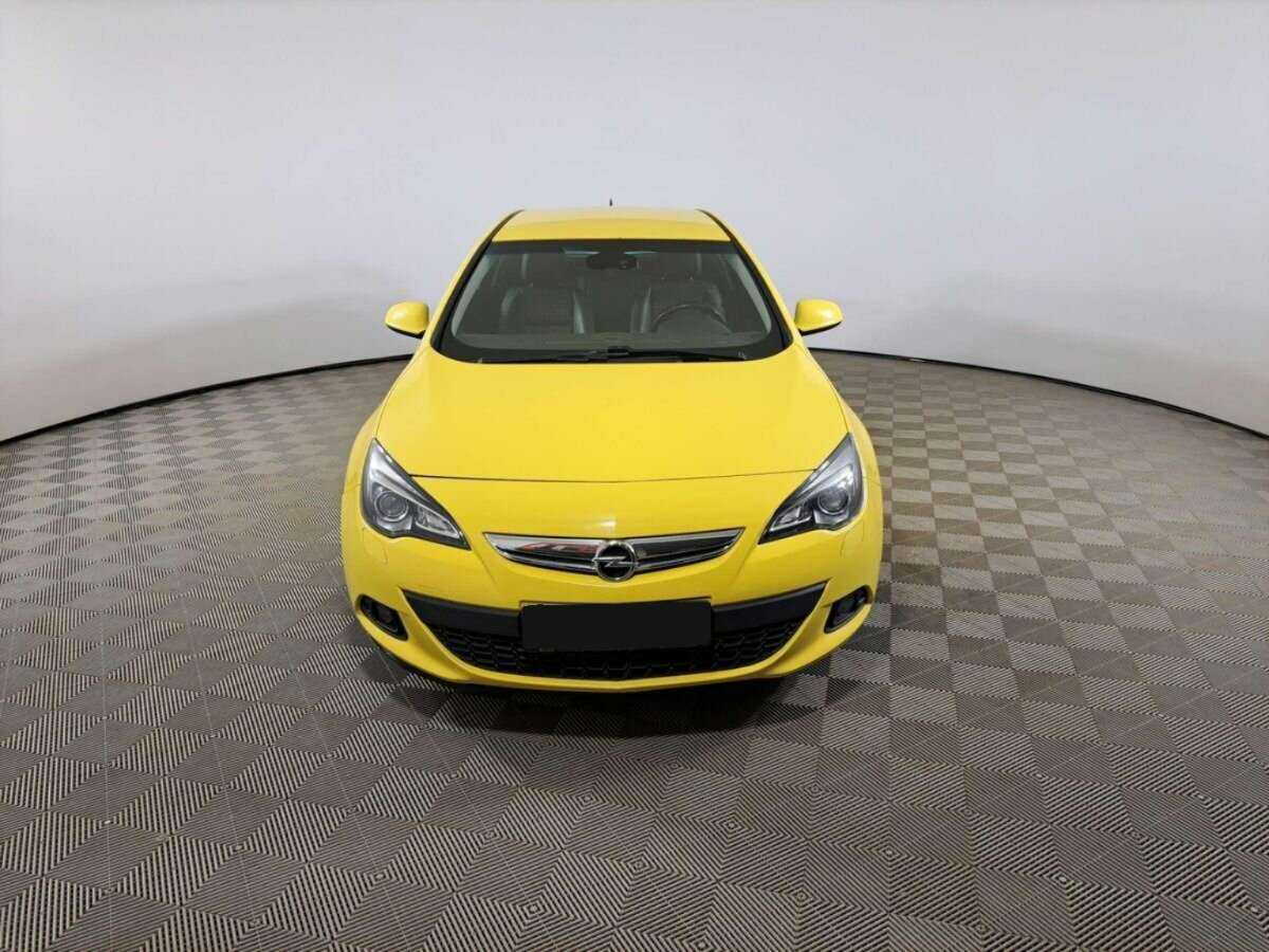 Opel Astra GTC, 2013 - фото №2