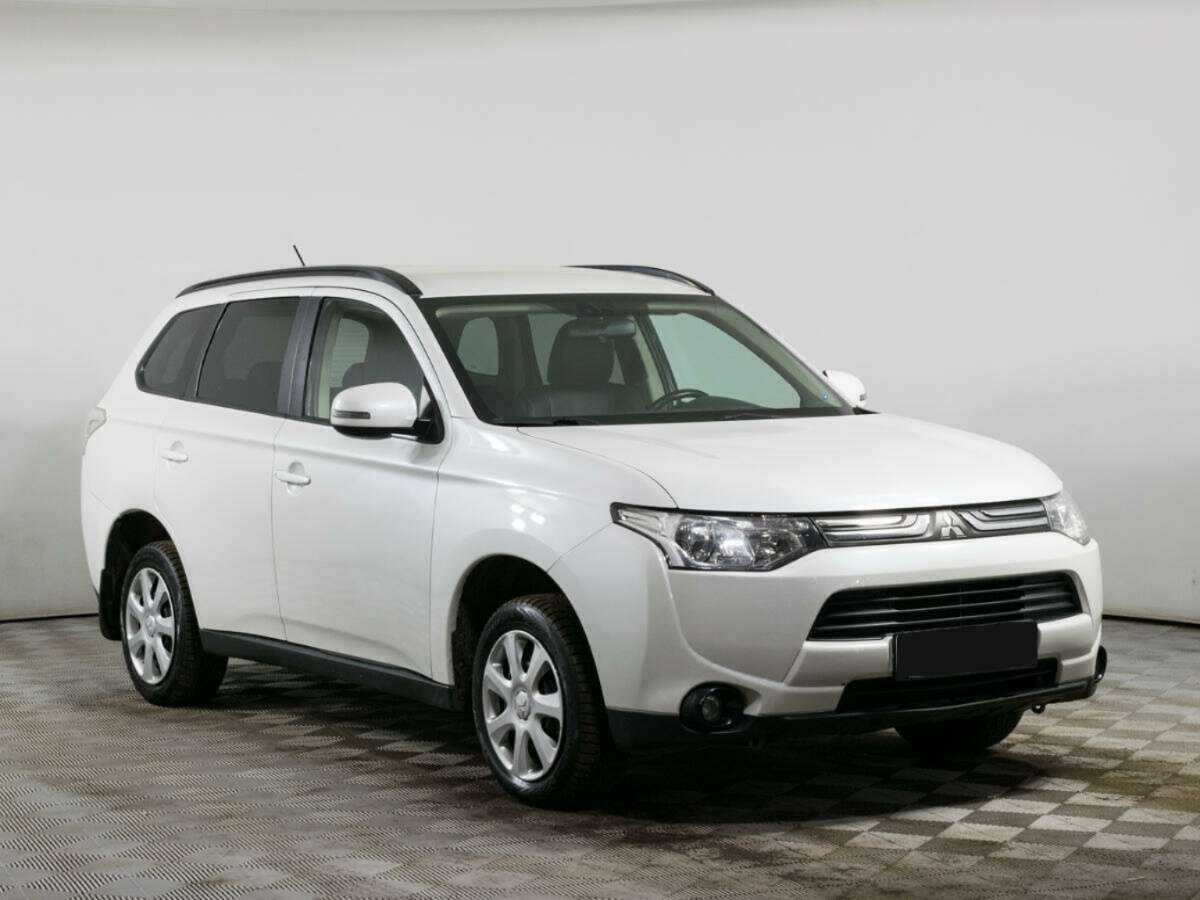 Mitsubishi Outlander, 2013 - фото №3