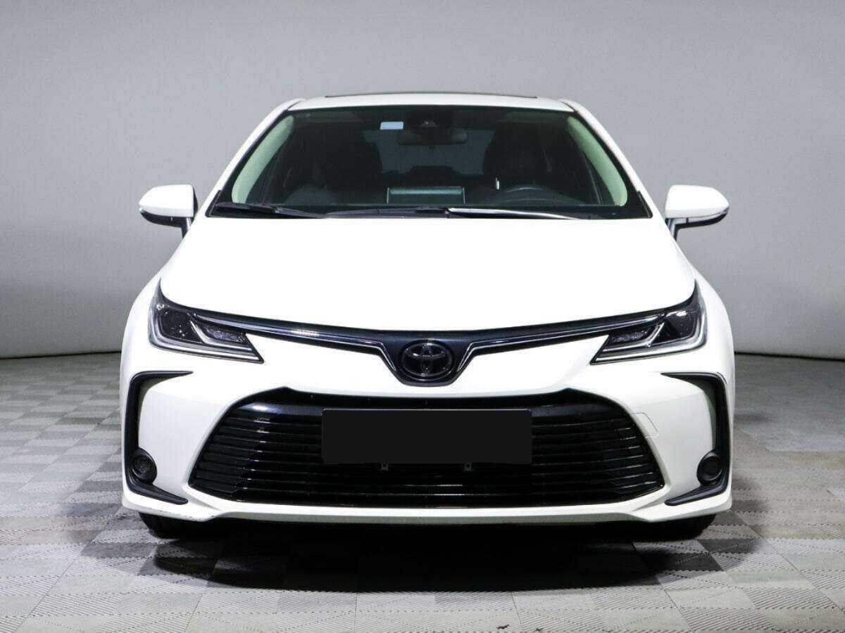 Toyota Corolla, 2022 - фото №2