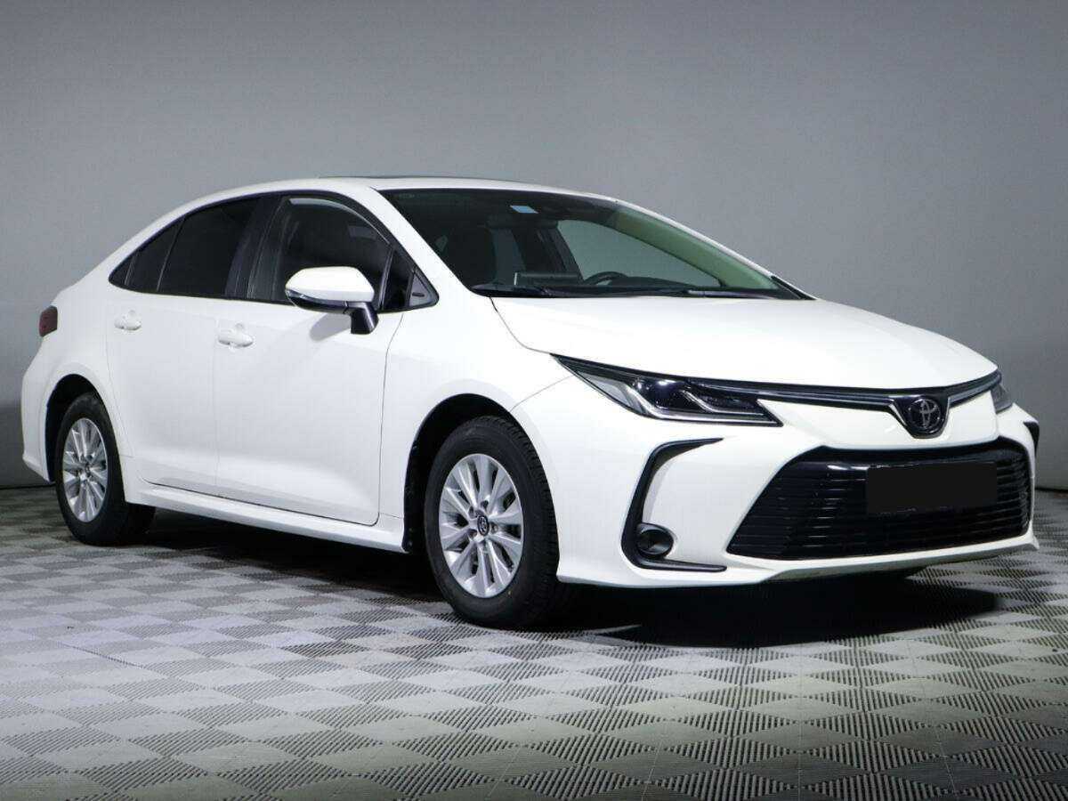 Toyota Corolla, 2022 - фото №2