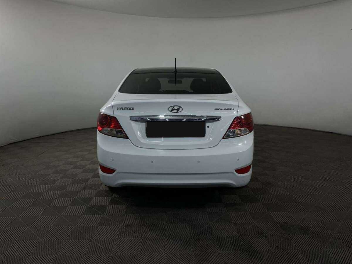 Hyundai Solaris, 2012 - фото №3