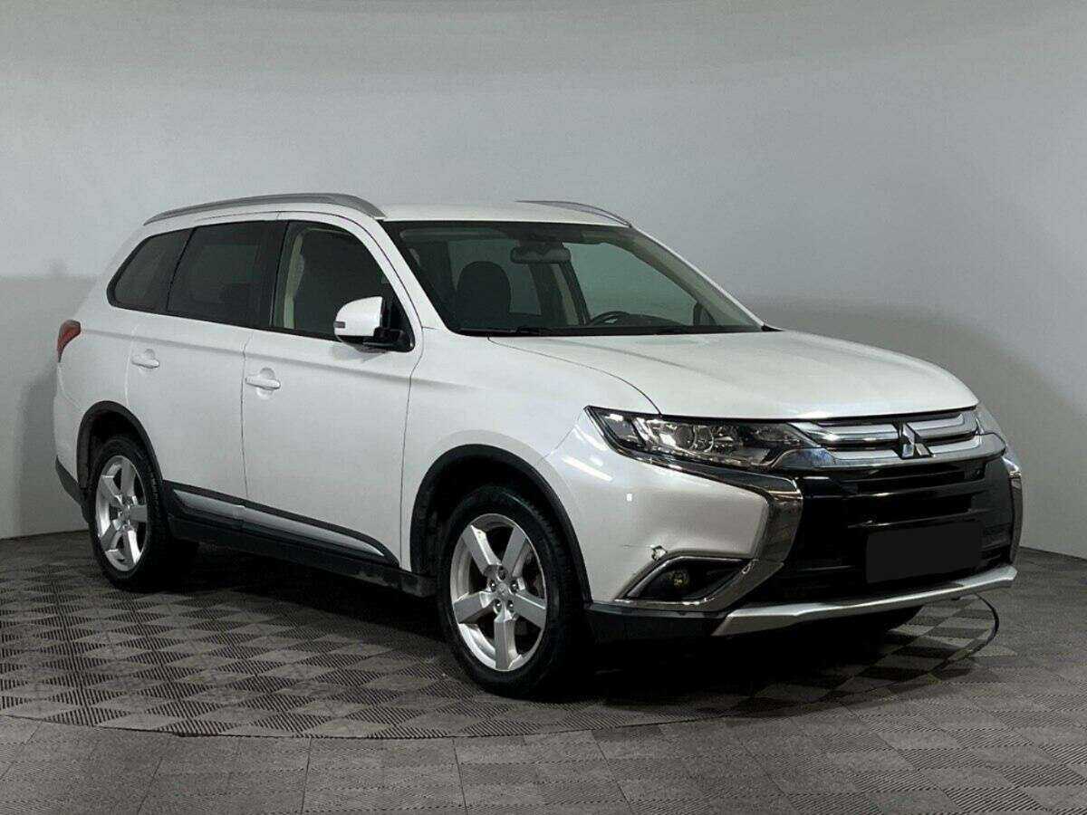 Mitsubishi Outlander, 2018 - фото №3