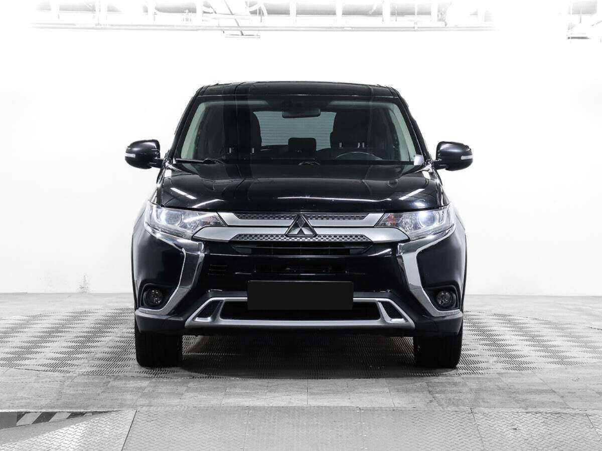 Mitsubishi Outlander, 2018 - фото №2