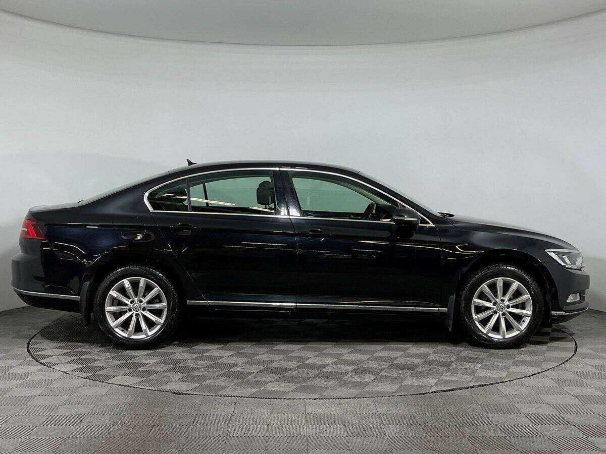 Volkswagen Passat, 2017 - фото №4