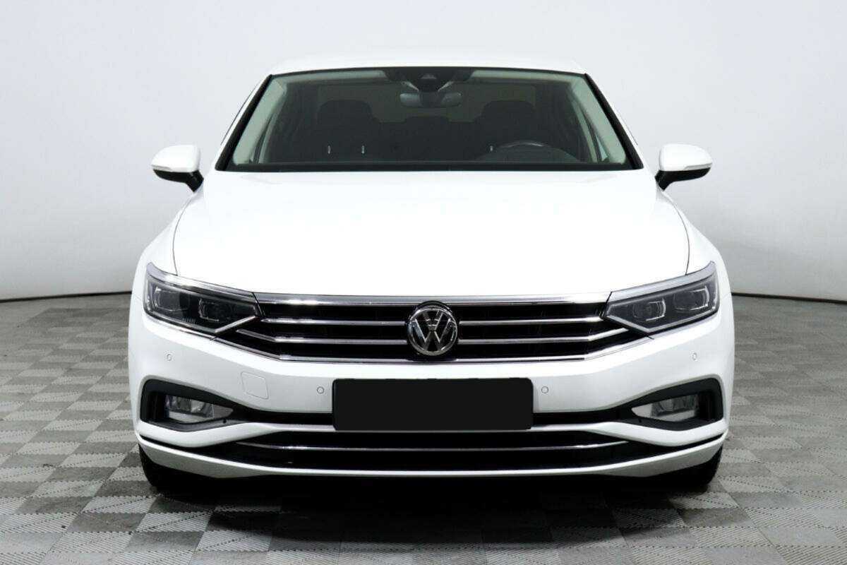 Volkswagen Passat, 2020 - фото №2