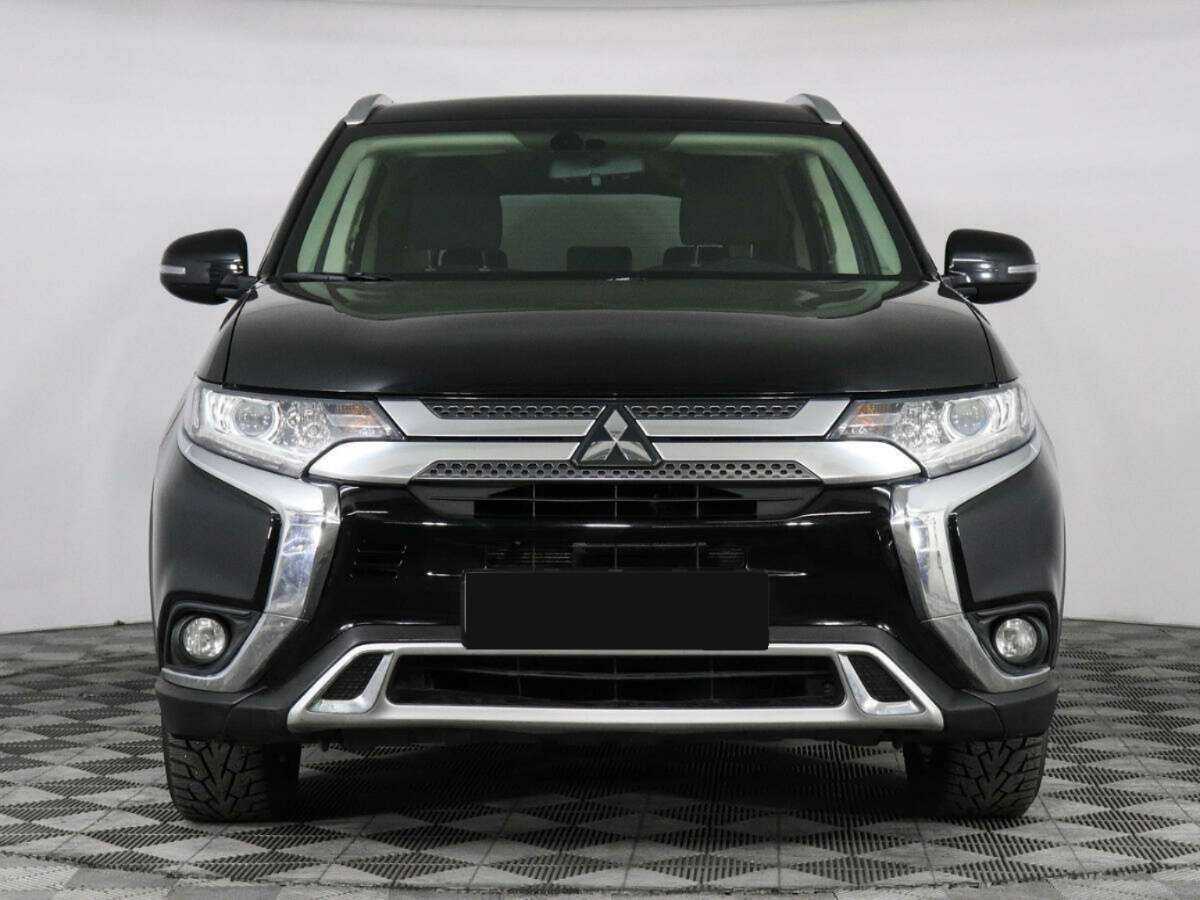 Mitsubishi Outlander, 2018 - фото №2
