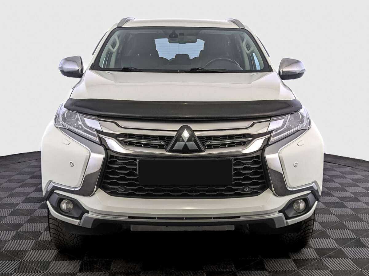 Mitsubishi Pajero Sport, 2017 - фото №2