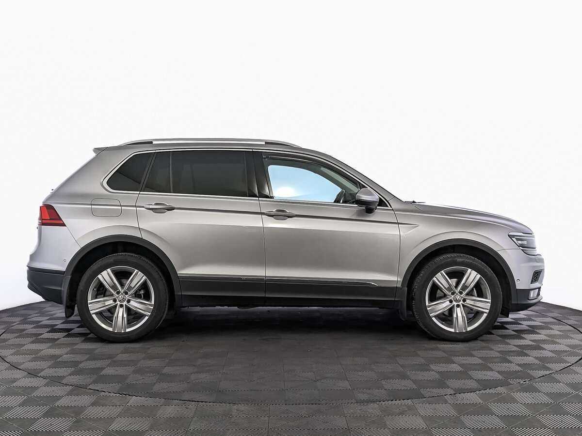 Volkswagen Tiguan, 2020 - фото №4
