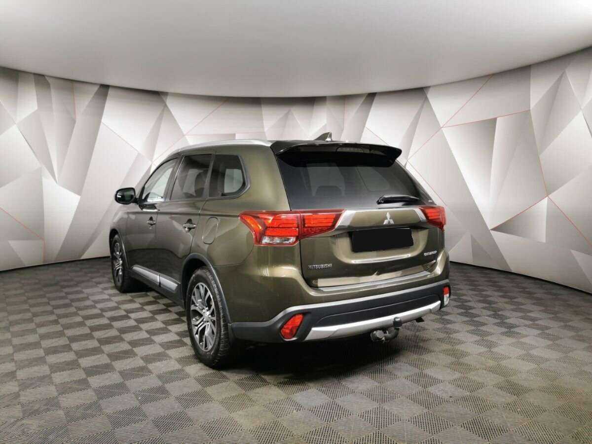Mitsubishi Outlander, 2018 - фото №4