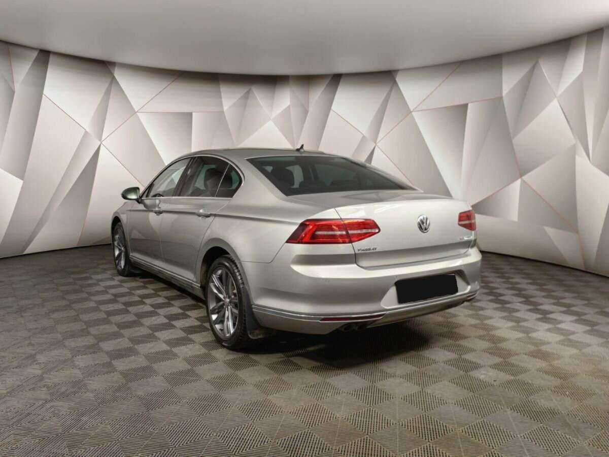 Volkswagen Passat, 2017 - фото №4