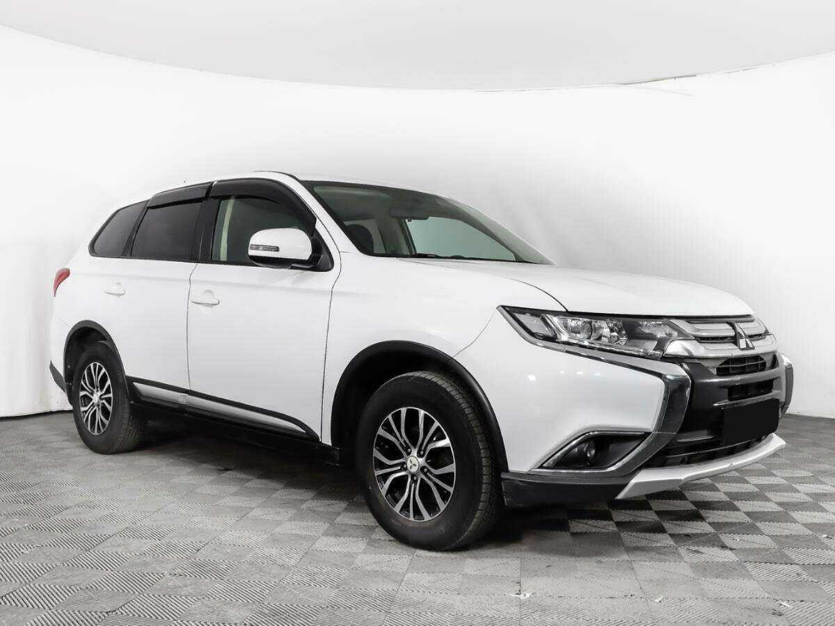 Mitsubishi Outlander, 2016 - фото №3
