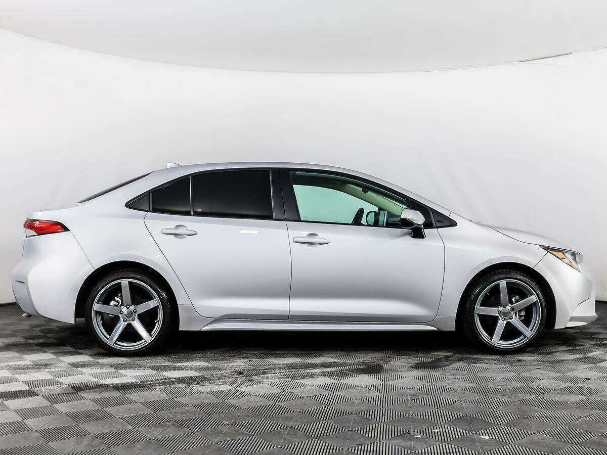 Toyota Corolla, 2021 - фото №4