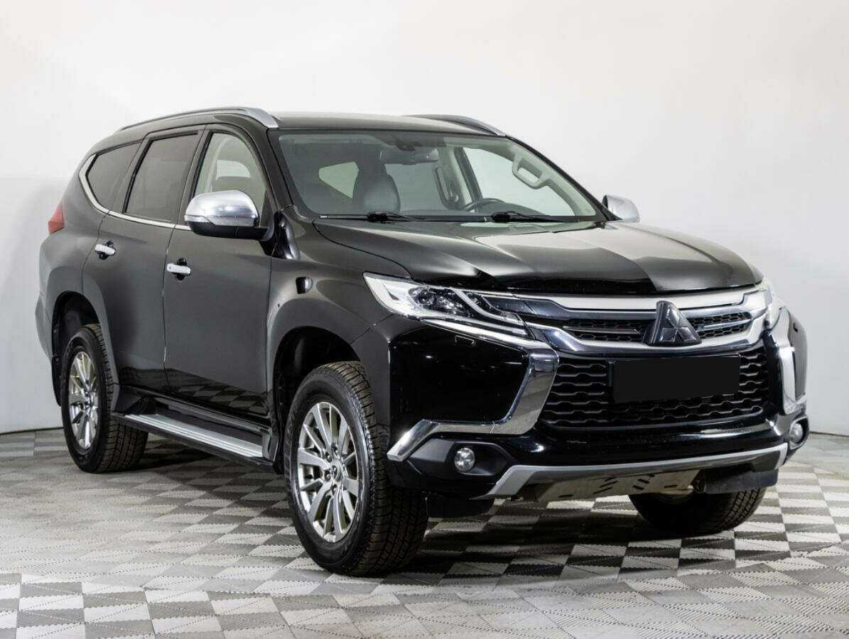 Mitsubishi Pajero Sport, 2017 - фото №3