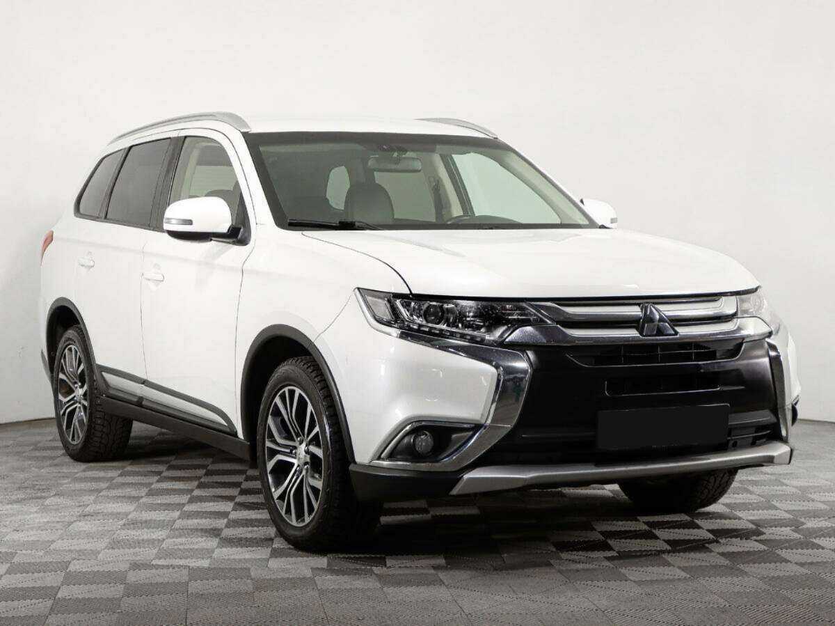 Mitsubishi Outlander, 2017 - фото №3