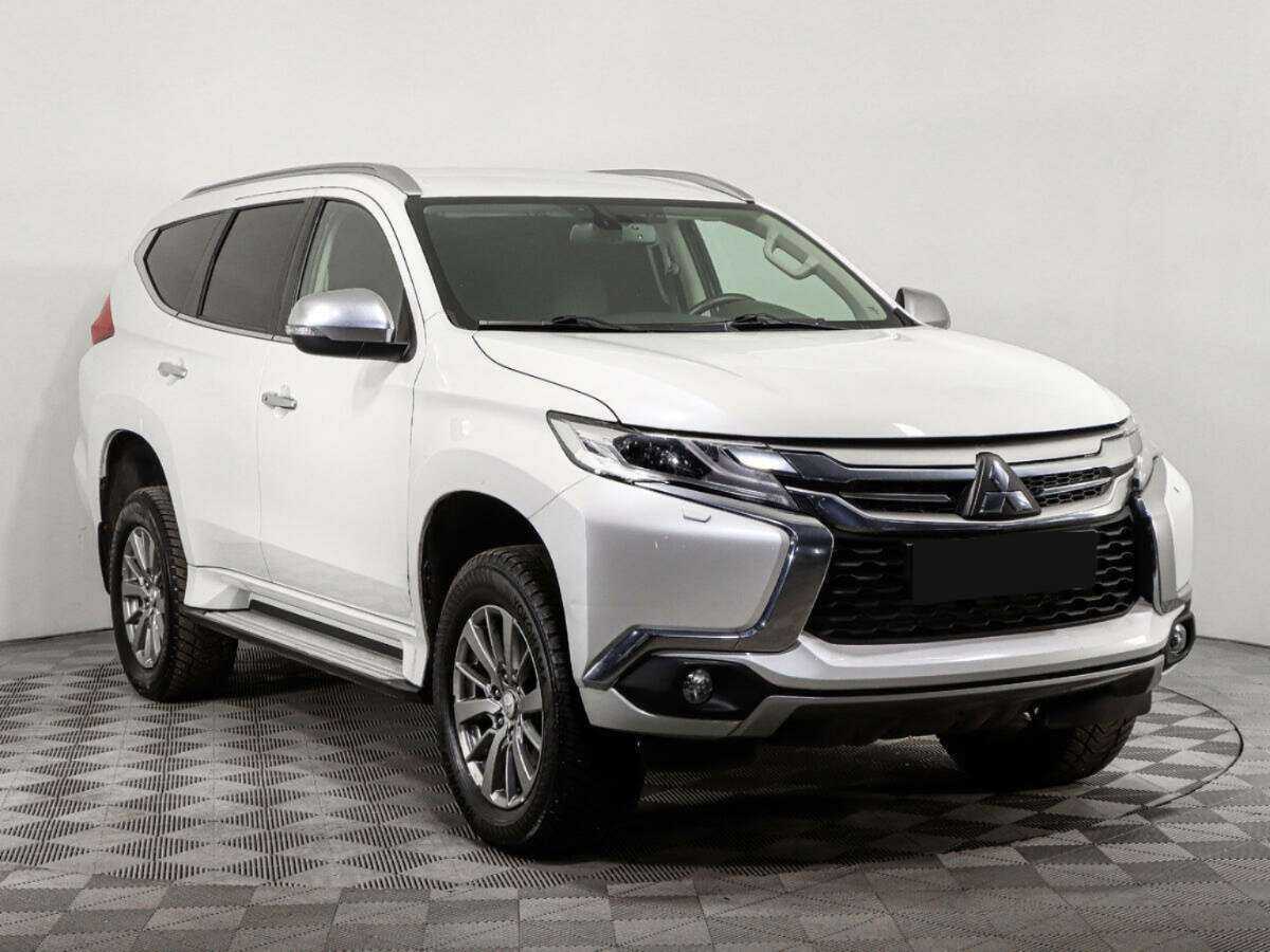 Mitsubishi Pajero Sport, 2018 - фото №3