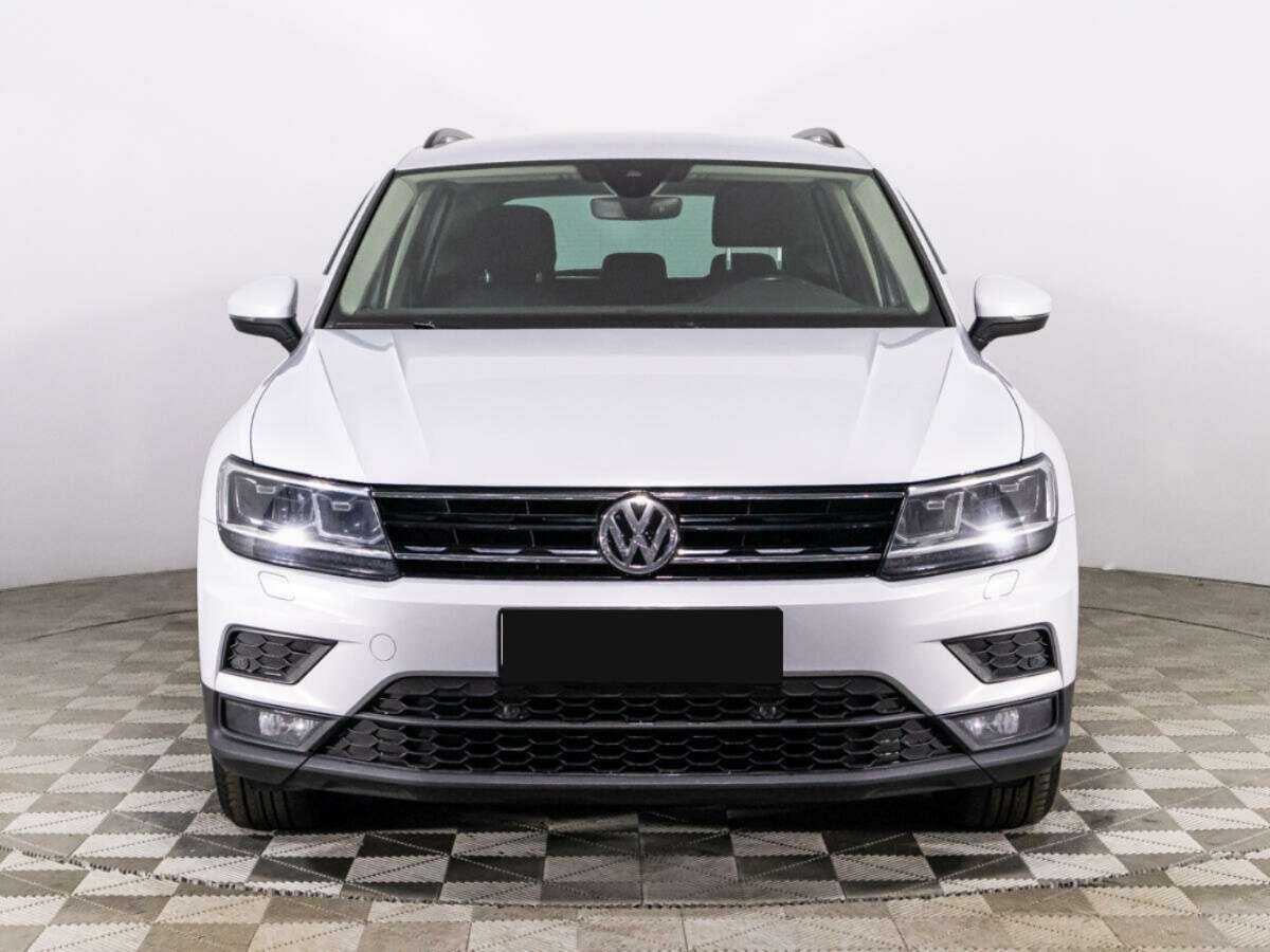 Volkswagen Tiguan L, 2019 - фото №2