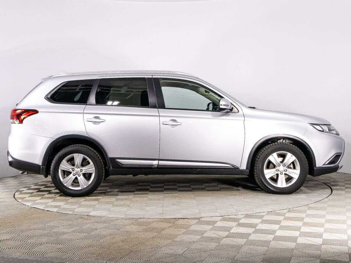 Mitsubishi Outlander, 2017 - фото №4