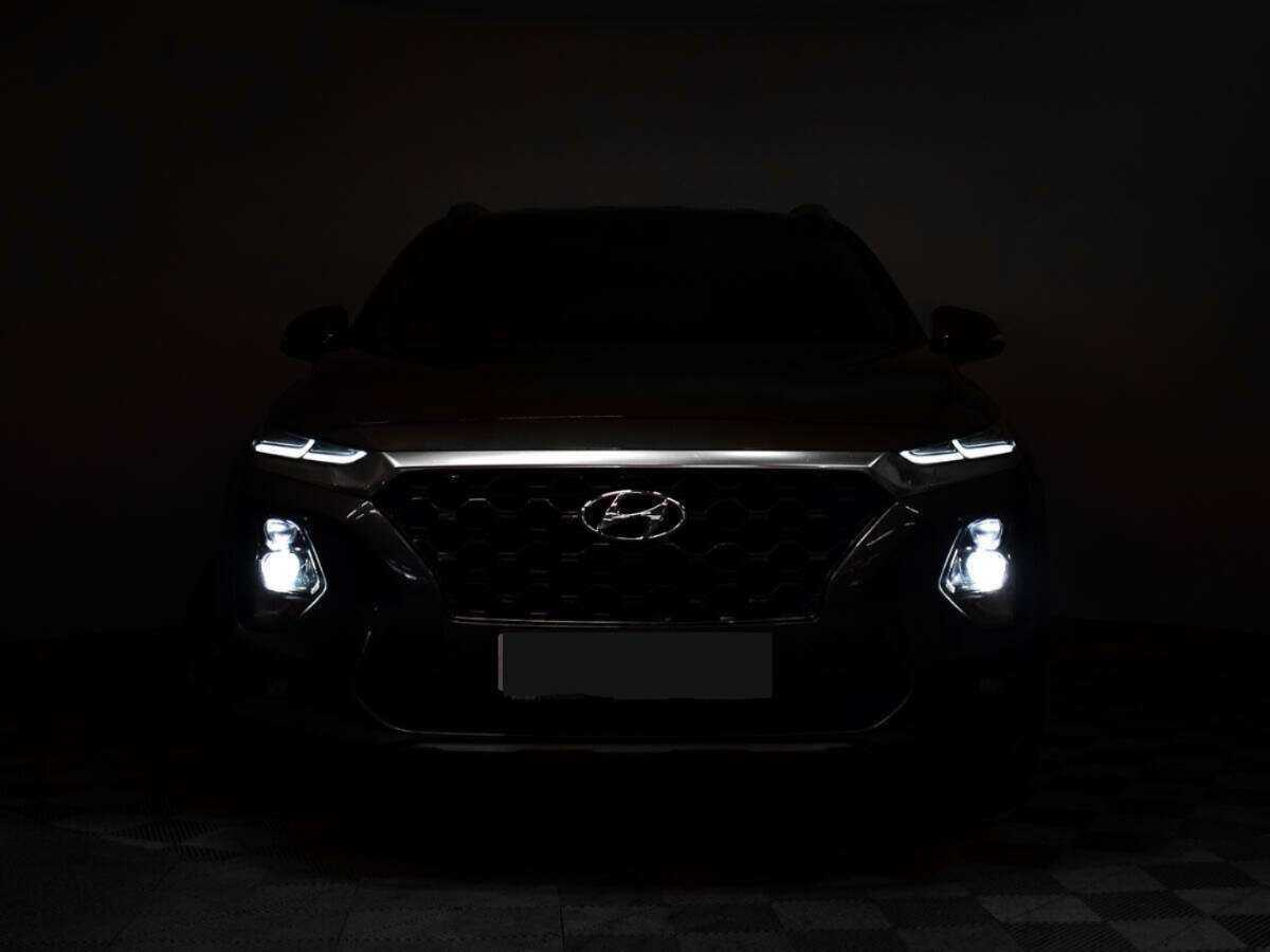 Hyundai Santa Fe, 2018 - фото №3