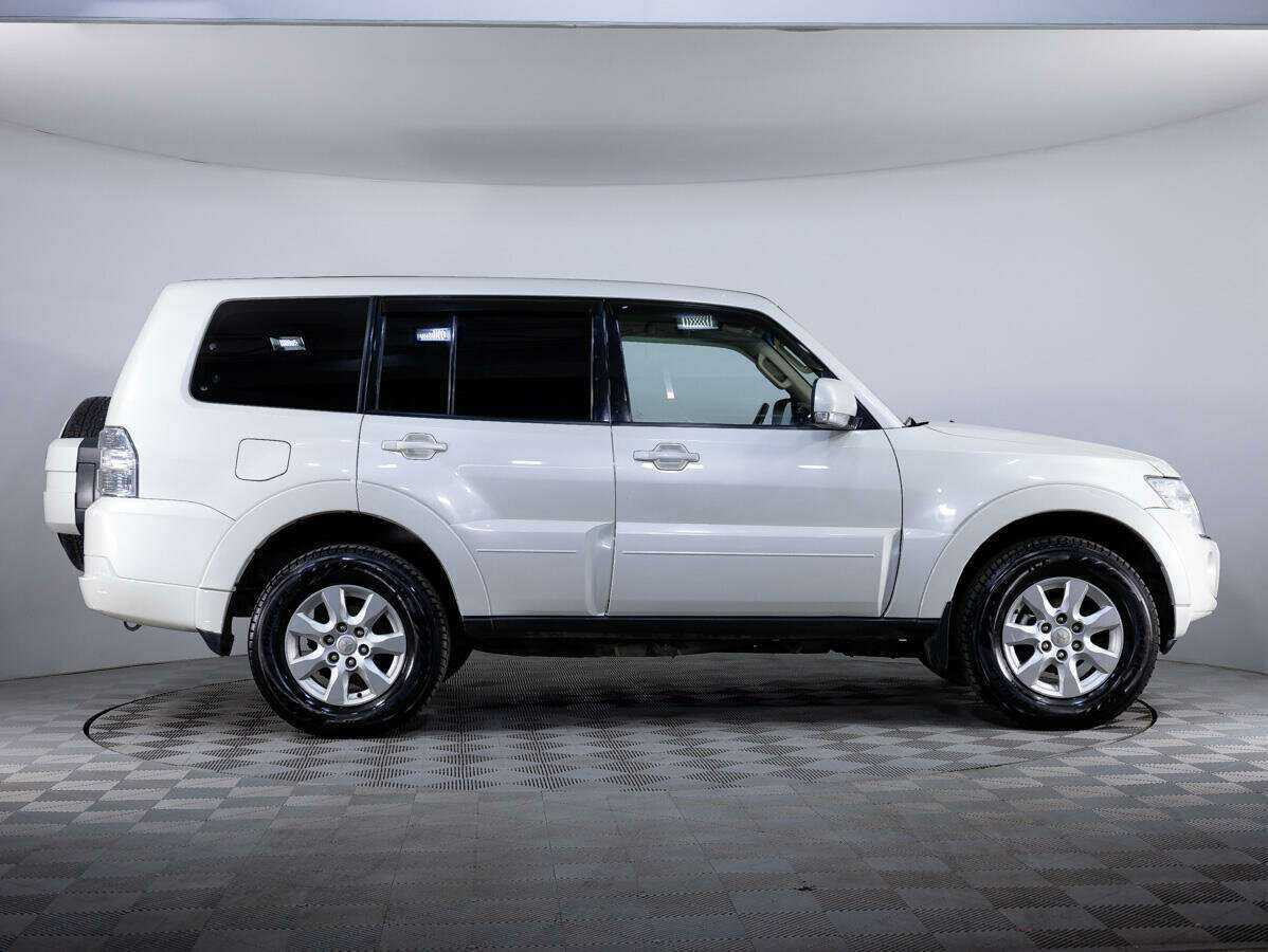 Mitsubishi Pajero, 2013 - фото №3