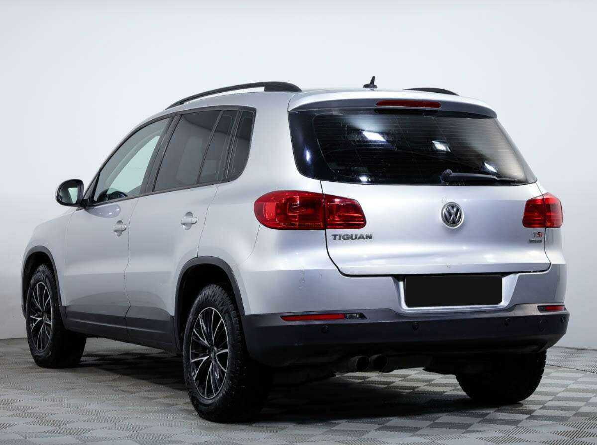 Volkswagen Tiguan, 2012 - фото №4