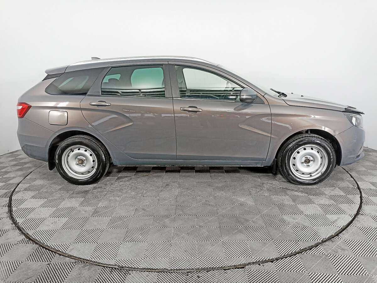 Lada (ВАЗ) Vesta SW, 2017 - фото №4