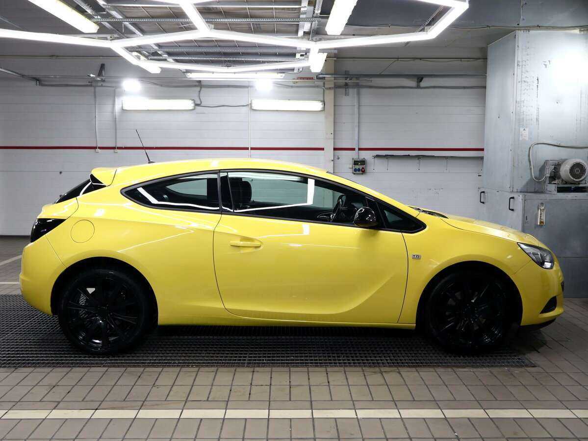 Opel Astra GTC, 2014 - фото №3