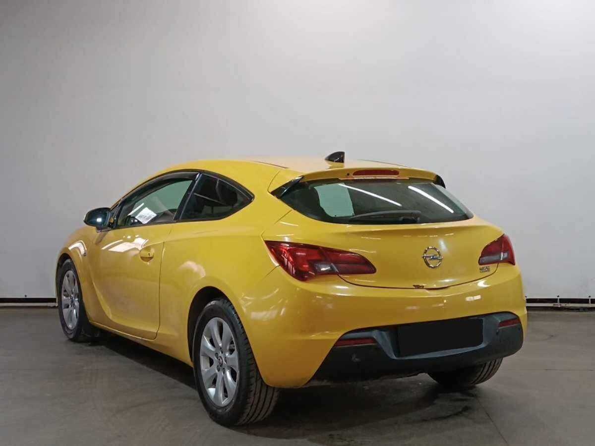 Opel Astra GTC, 2013 - фото №4