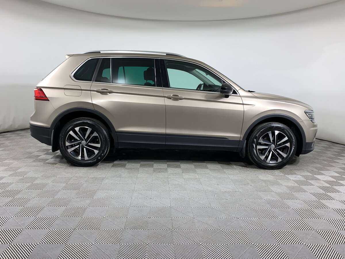 Volkswagen Tiguan, 2020 - фото №4