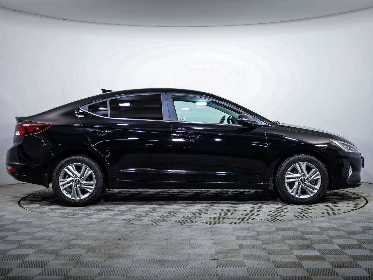 Hyundai Elantra, 2019 - фото №3