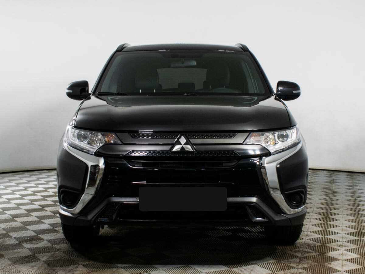 Mitsubishi Outlander, 2021 - фото №2