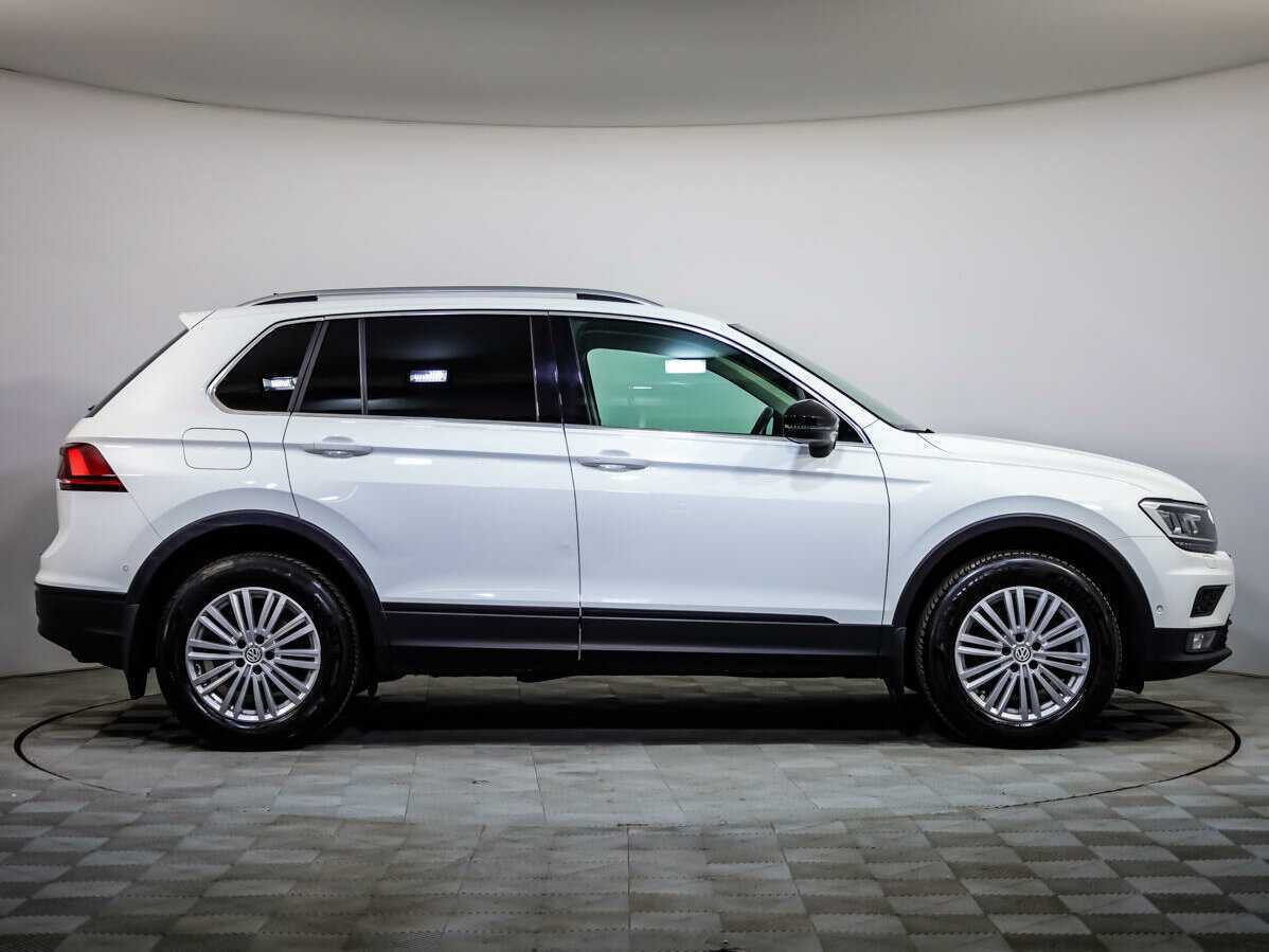 Volkswagen Tiguan, 2019 - фото №3