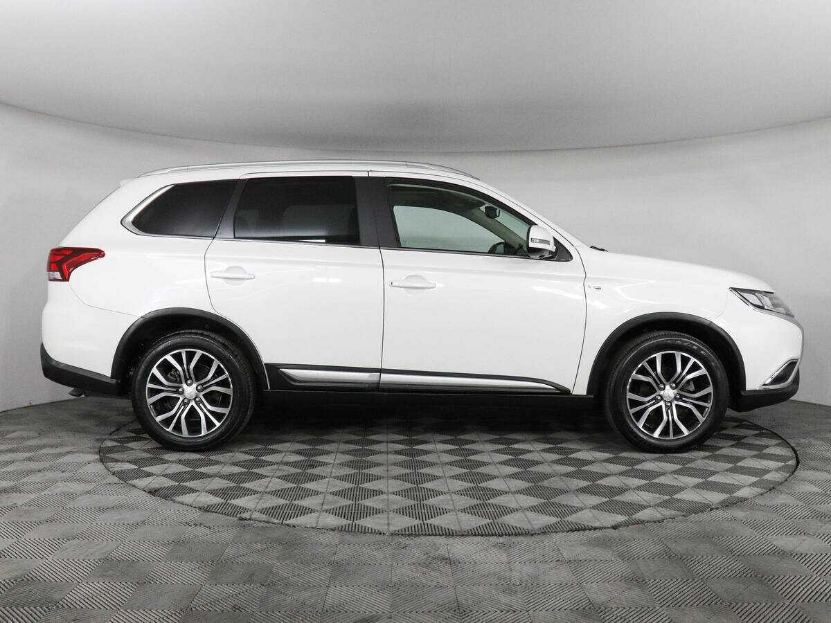 Mitsubishi Outlander, 2018 - фото №4