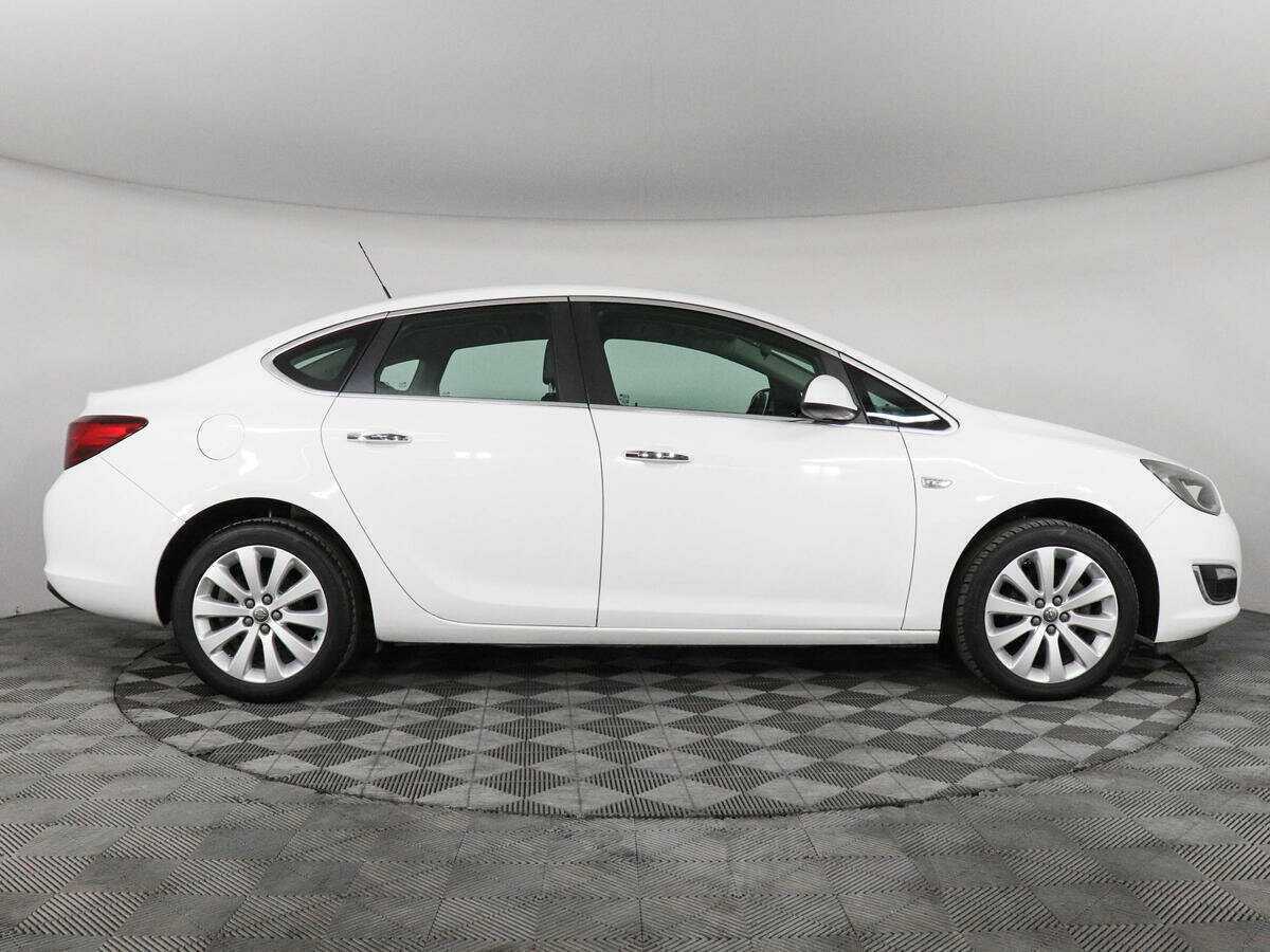 Opel Astra, 2013 - фото №4