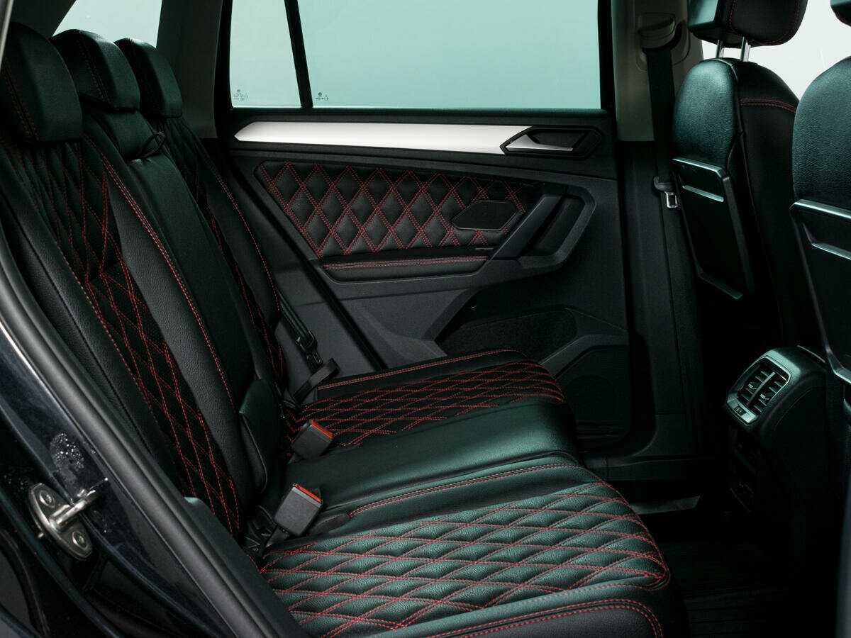 Volkswagen Tiguan L, 2019 - фото №4
