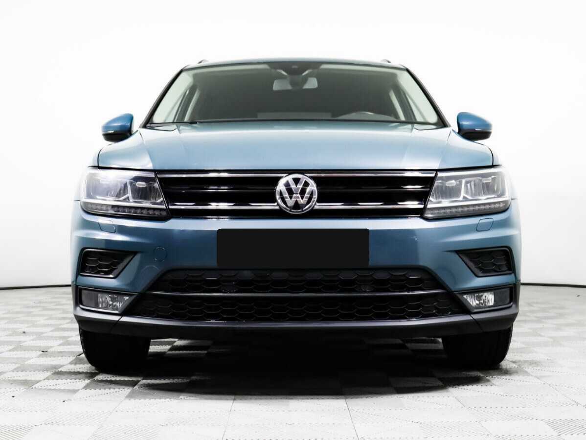 Volkswagen Tiguan, 2020 - фото №2