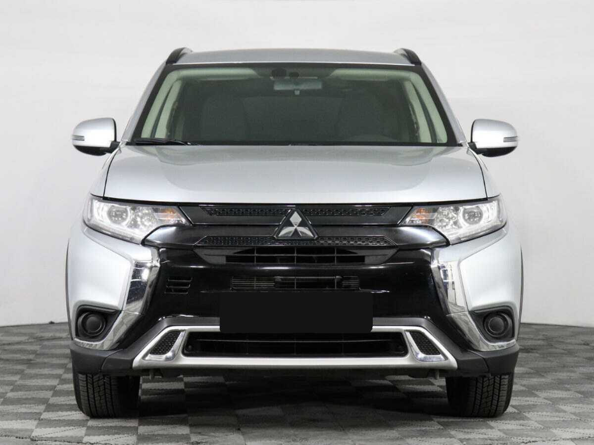 Mitsubishi Outlander, 2022 - фото №2