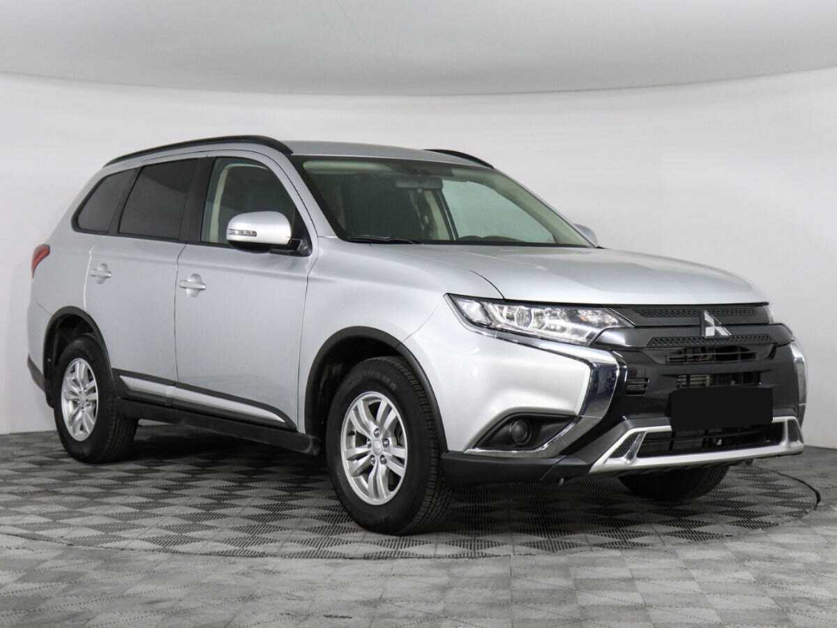 Mitsubishi Outlander, 2022 - фото №3