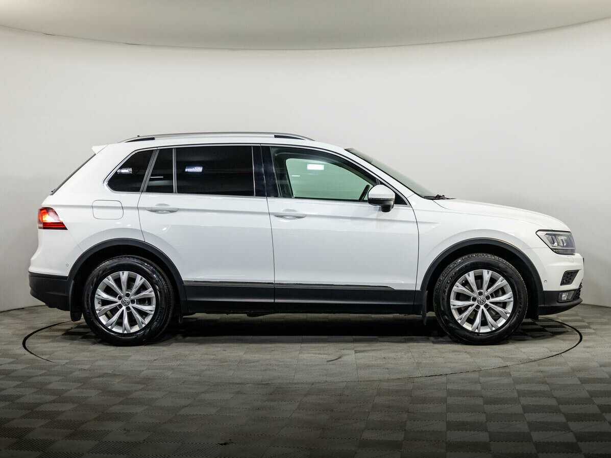 Volkswagen Tiguan L, 2018 - фото №3
