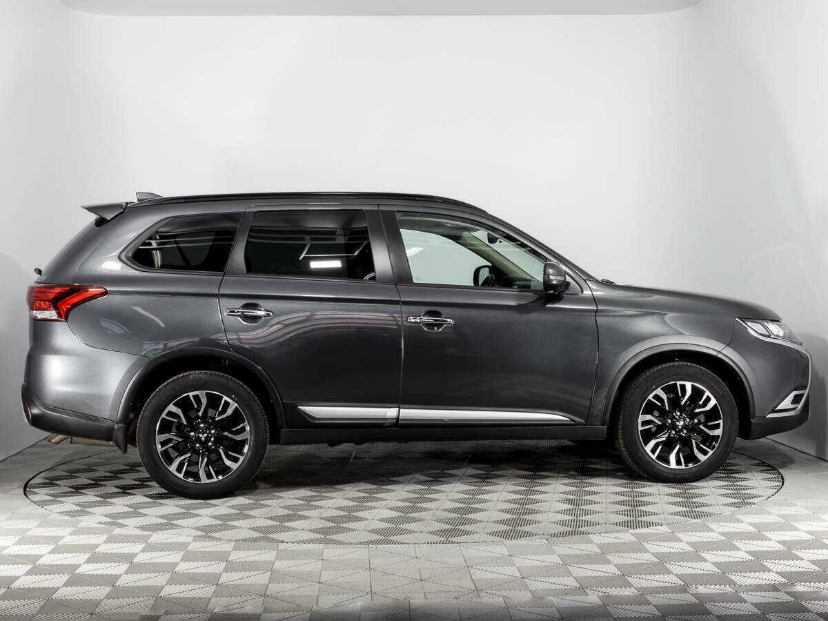 Mitsubishi Outlander, 2022 - фото №4